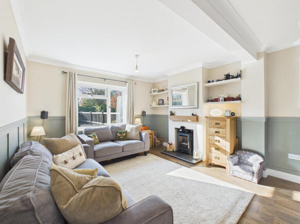 CAM01984G0-PR0565-STILL006