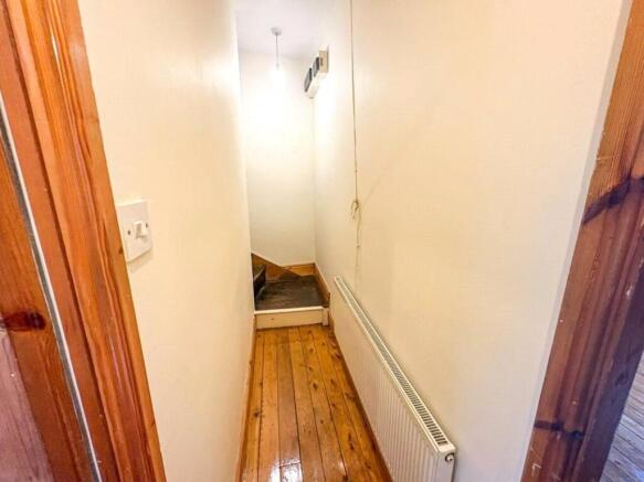 3 bed Apartment for sale Image 6