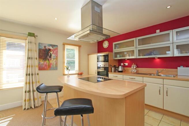 11SAP - Kitchen 1.jpg