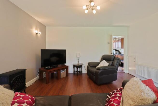 3 bed Semi-Detached for sale Image 6