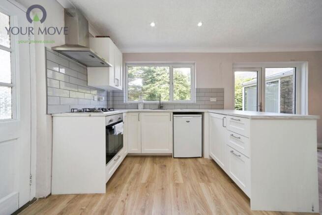 3 bed Semi-Detached for sale Image 8