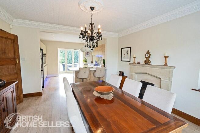 3 bed Bungalow for sale Image 9