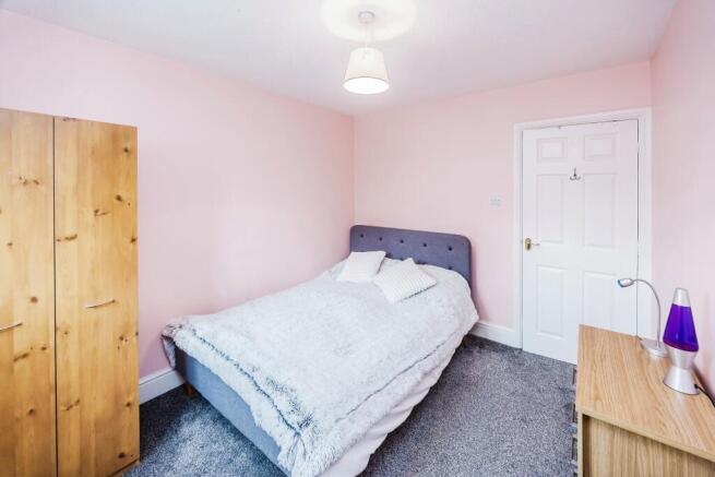 4 bed Detached for sale Image 12