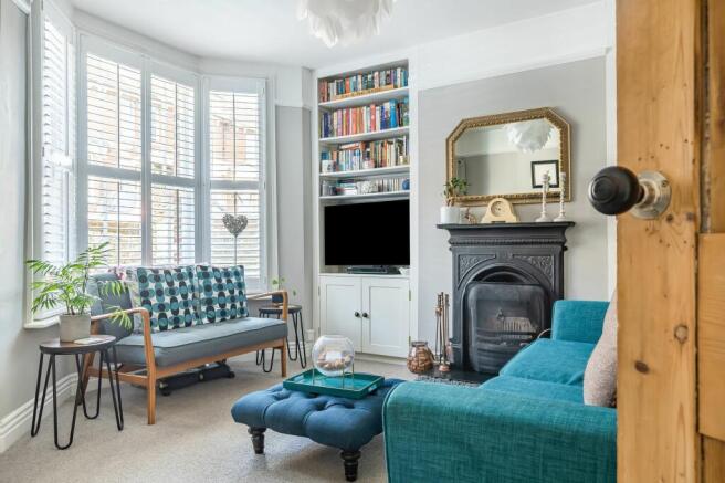 Living Room (2)