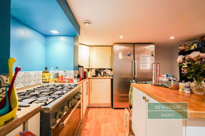 3 bed Terraced for sale Image 9