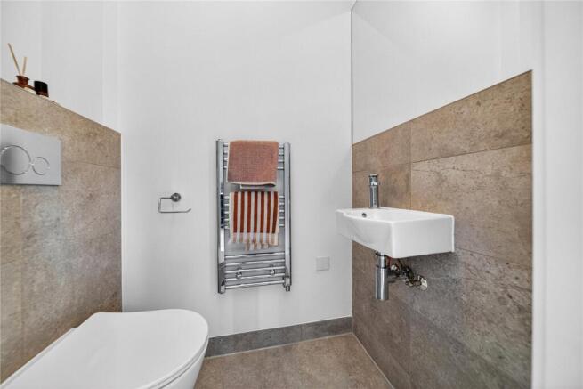 3 bed Town House for sale Image 9