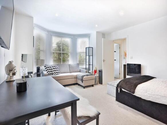 F1, 40 Denmark Villa