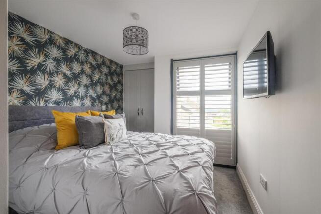 3 bed Apartment for sale Image 12
