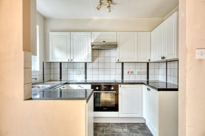 Westbury Lane, Buckhurst Hill photo 4