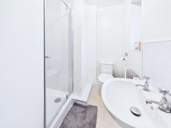 4 bed Detached for sale Image 10