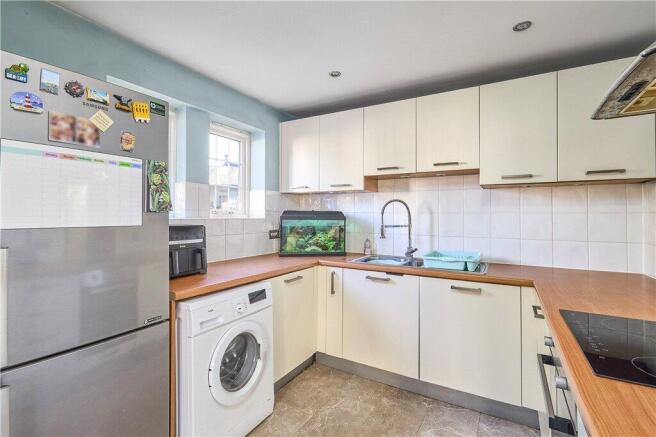 2 bed Apartment for sale Image 11