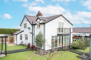 Meadowbrook Cottage, Green Lane East, Deeside CH5 2LH