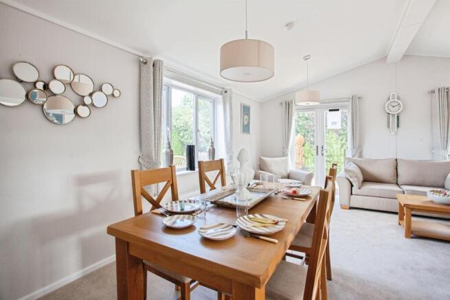 2 bed Park Home for sale Image 8