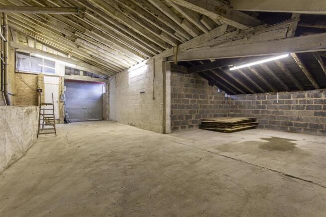 Garage/Storage