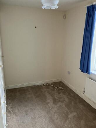 2 bed Flat to rent Image 5