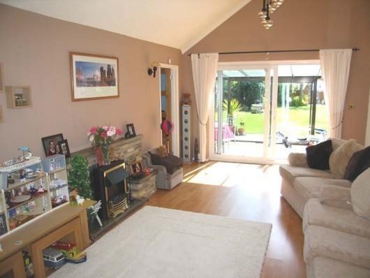 SITTING ROOM 2
