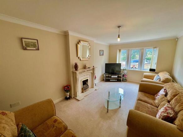 Bramleys Estate Agents - Crosland Hill Road - Cros