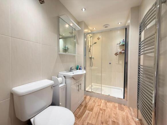 3 bed Semi-Detached for sale Image 12