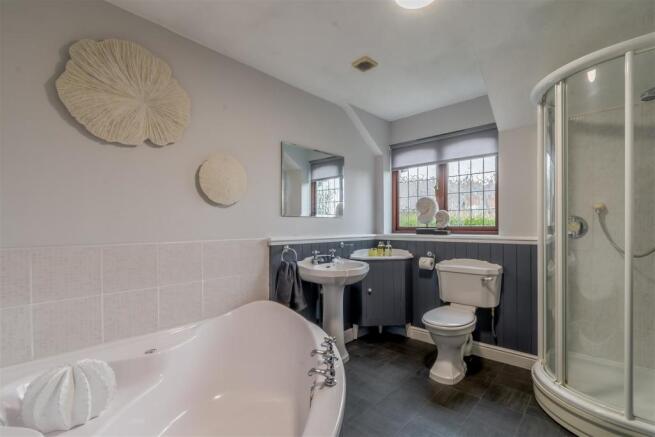 8487991-interior35.jpg