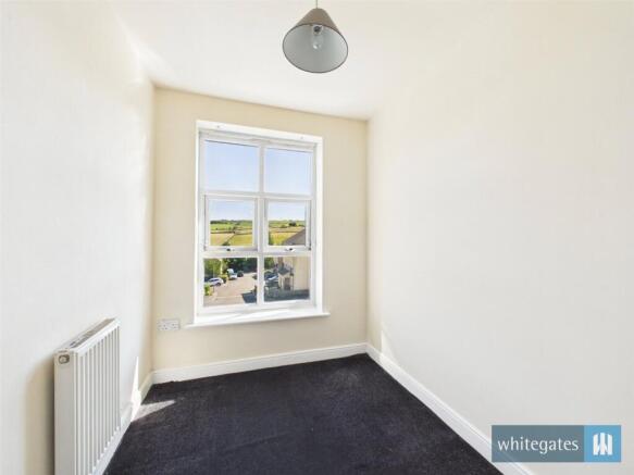 4 bed Town House for sale Image 12