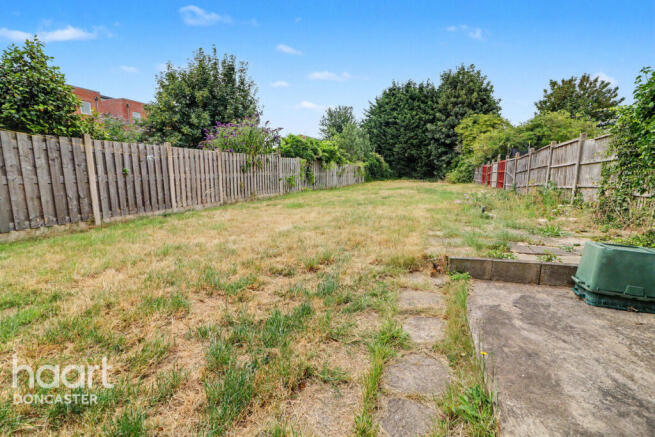 3 bed Terraced for sale Image 8