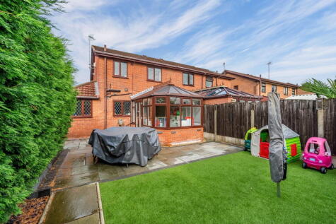 Barwell Close, Reddish, Stockport, SK5 6YF
