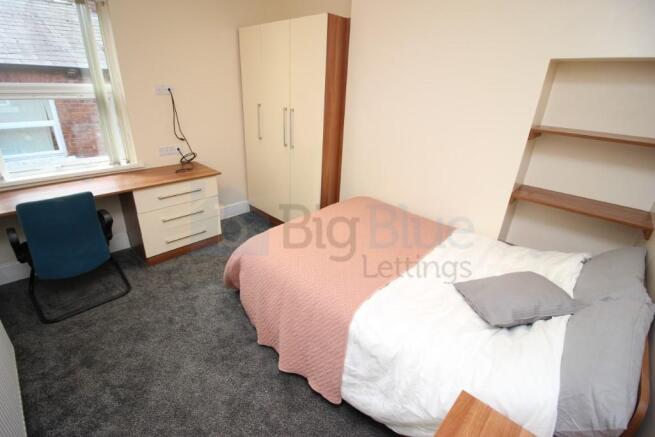 10 bed Terraced to rent Image 12