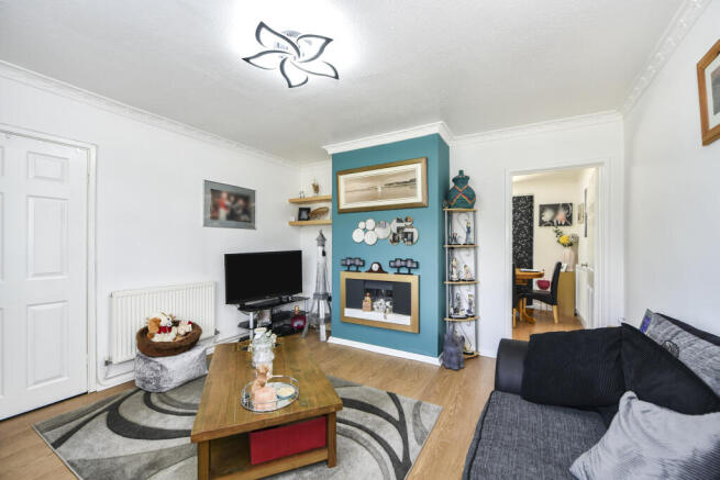 3 bed Semi-Detached for sale Image 4