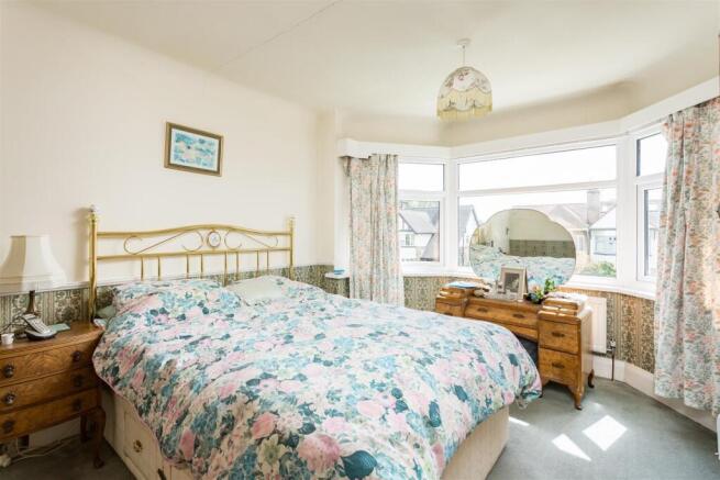 Semi-Detached for sale Image 9