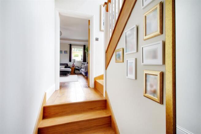 Hallway E.jpg