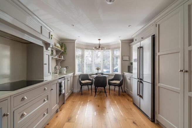 4 bed Detached for sale Image 6
