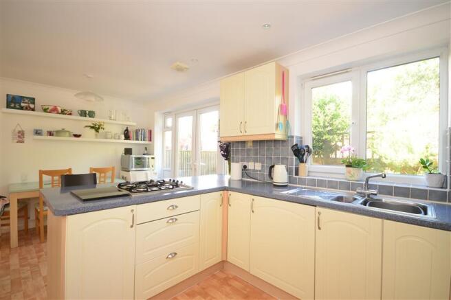Kitchen / Dining Area