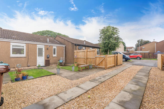 1 Bedroom Semi Detached Bungalow for Sale