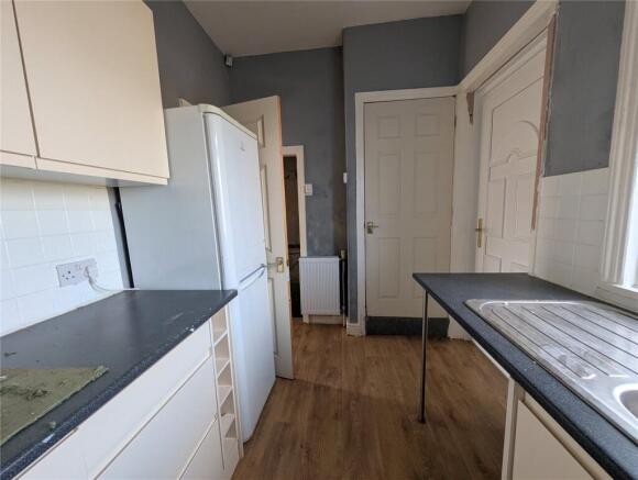 3 bed Terraced to rent Image 5
