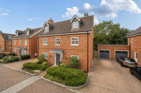 Hall Garden, Binfield, Bracknell, Berkshire, RG42