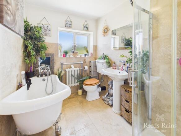 3 bed Semi-Detached for sale Image 7