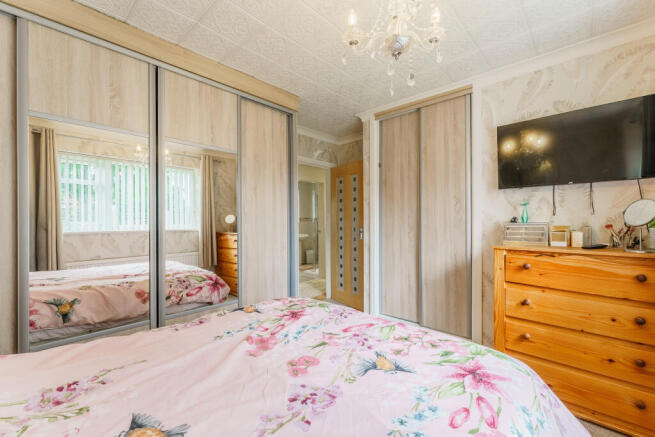2 bed Detached Bungalow for sale Image 12