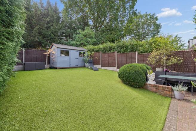 Kimble Crescent, Bushey Heath, WD23 photo 4