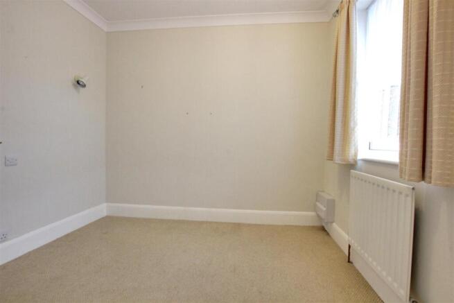 2 bed Semi-Detached Bungalow for sale Image 9