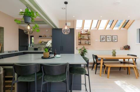 51 Craighouse Gardens, Edinburgh, EH10 5LR