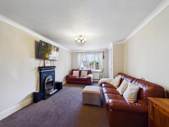 3 bed Semi-Detached for sale Image 9