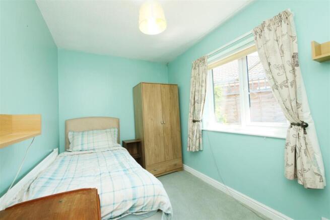 3 bed Semi-Detached Bungalow for sale Image 8