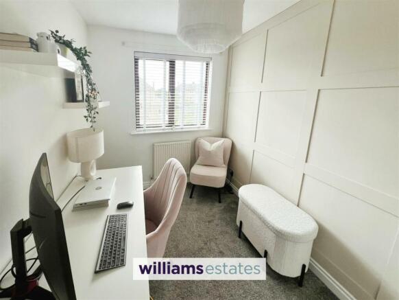 Bedroom/Office
