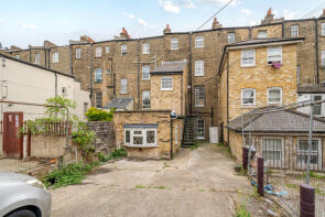 Flat 3, 60, West Crescent Road, Gravesend DA12 2AB