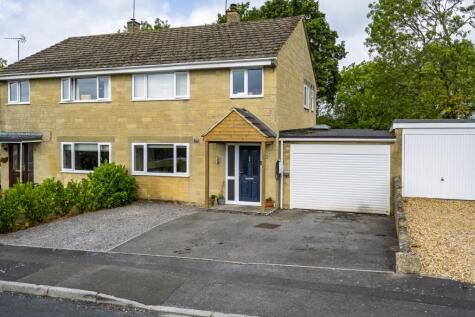 Oakleaze, Minety, Malmesbury, Wiltshire, SN16