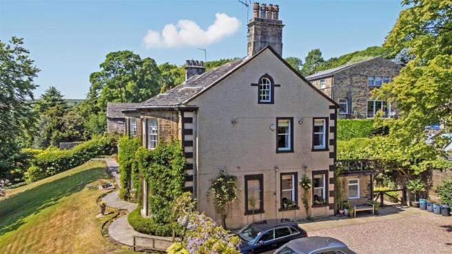9 bed Detached for sale Image 12