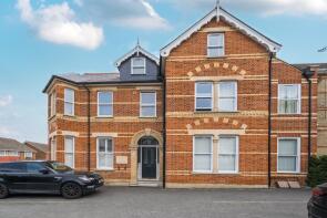 Flat 4, 20 Crombie House, Hatherley Road, Sidcup DA14 4FJ
