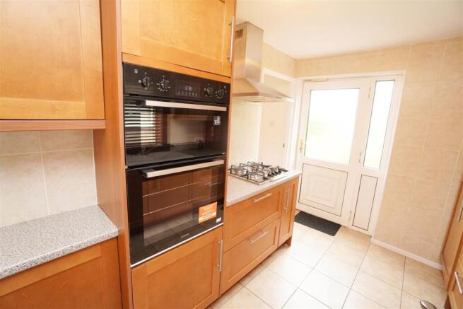 kitchen1.jpg