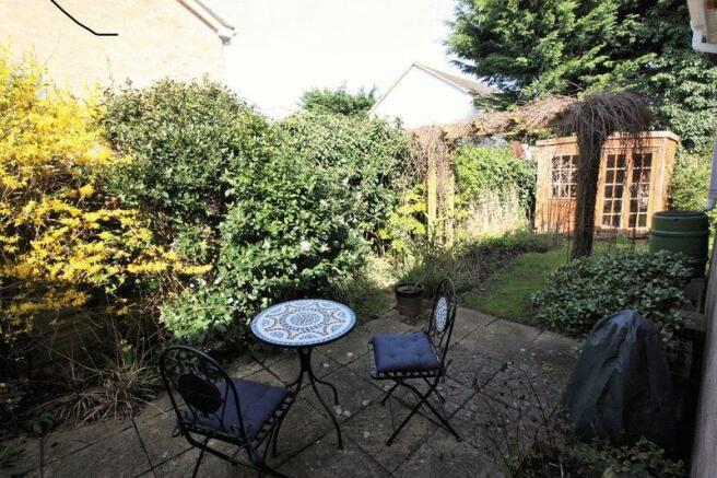 Side patio