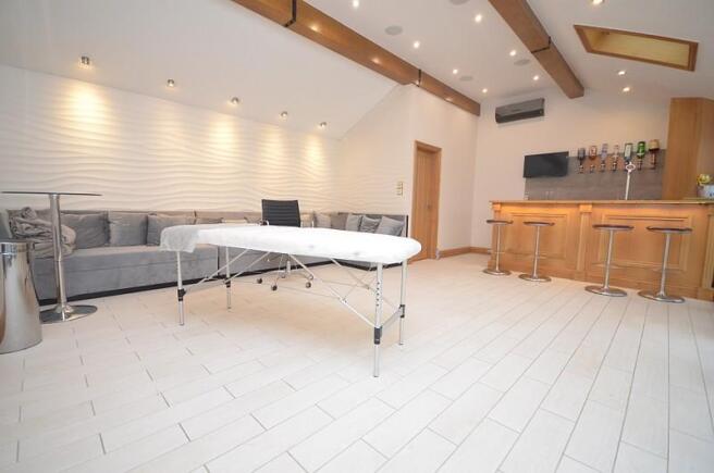 Entertainments Room